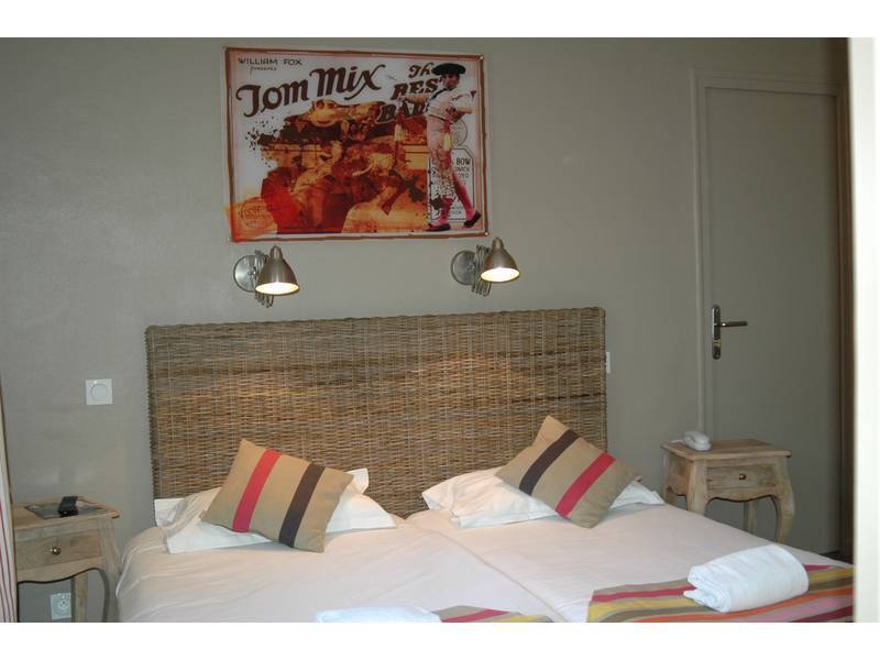 Hotel Cote Patio Nîmes Buitenkant foto