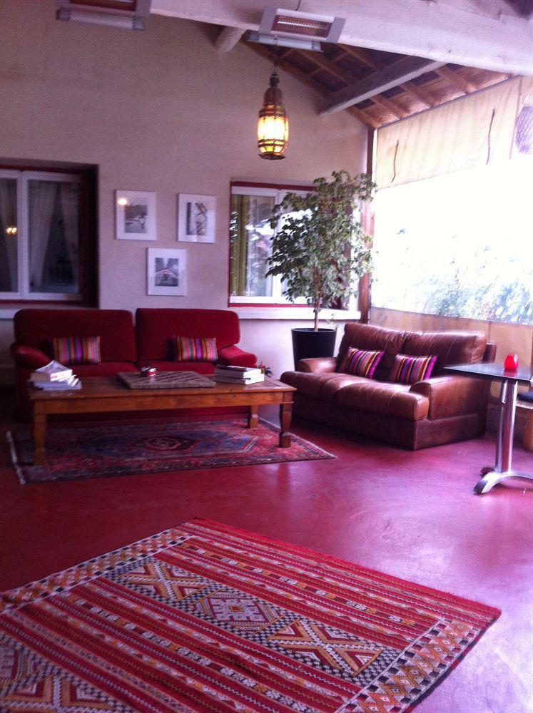 Hotel Cote Patio Nîmes Buitenkant foto