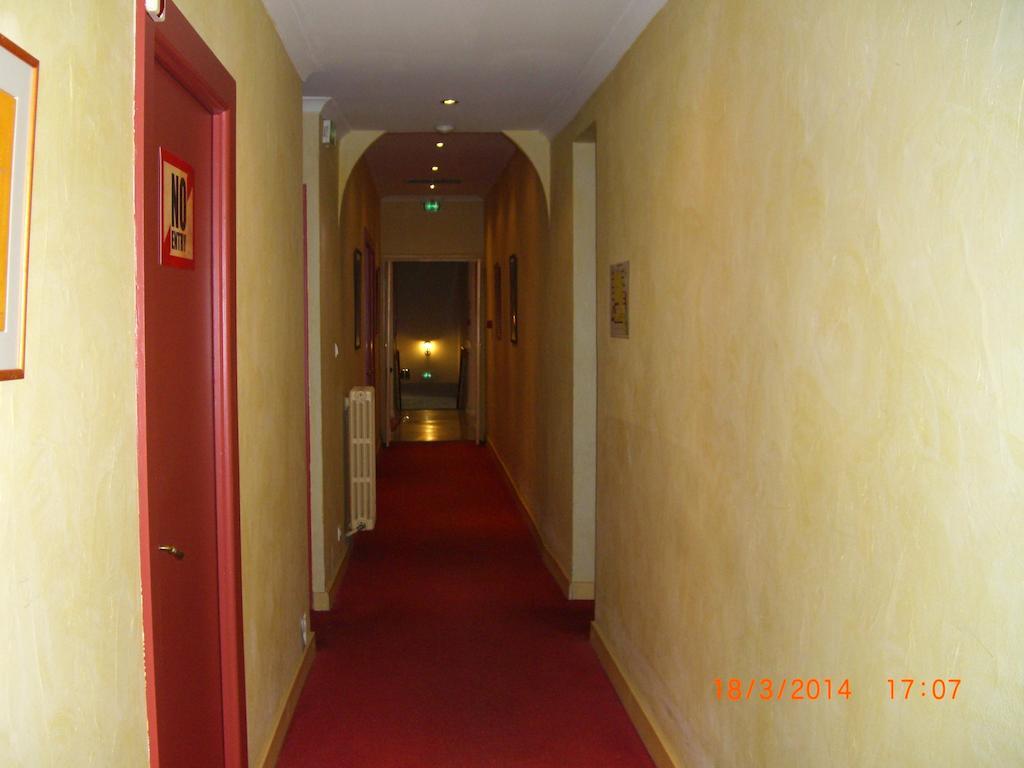 Hotel Cote Patio Nîmes Buitenkant foto