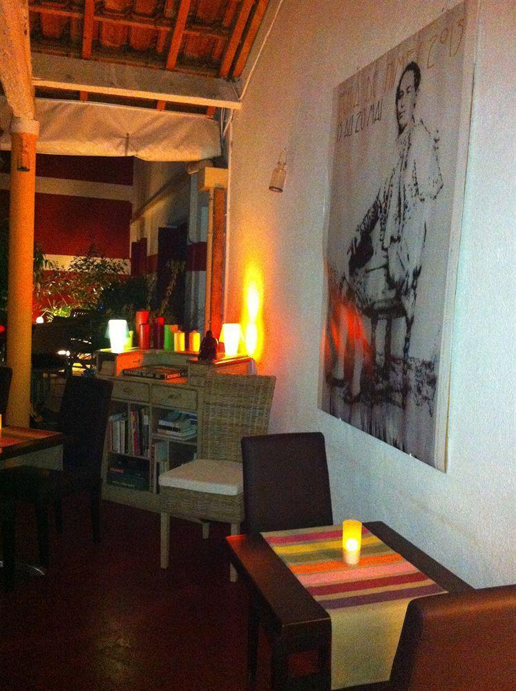 Hotel Cote Patio Nîmes Buitenkant foto