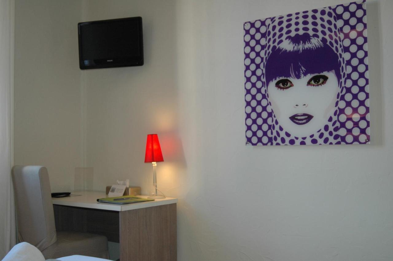 Hotel Cote Patio Nîmes Buitenkant foto